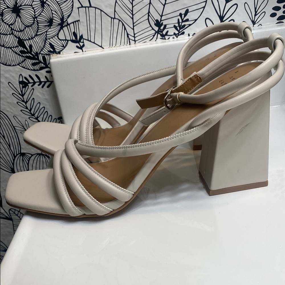 A NEW DAY Katana Cream Strappy Heels *flawed - Picture 6 of 9